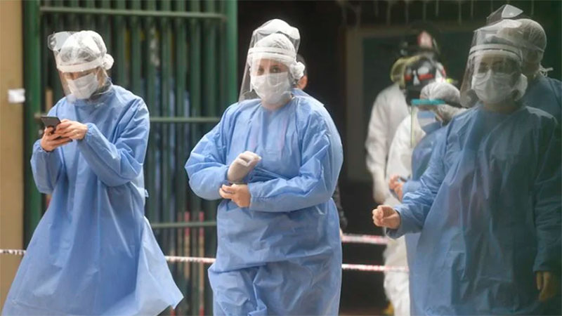 “El hospital hoy lo necesita más que nunca”: dos hermanitos donaron sus ahorros para ayudar a los médicos