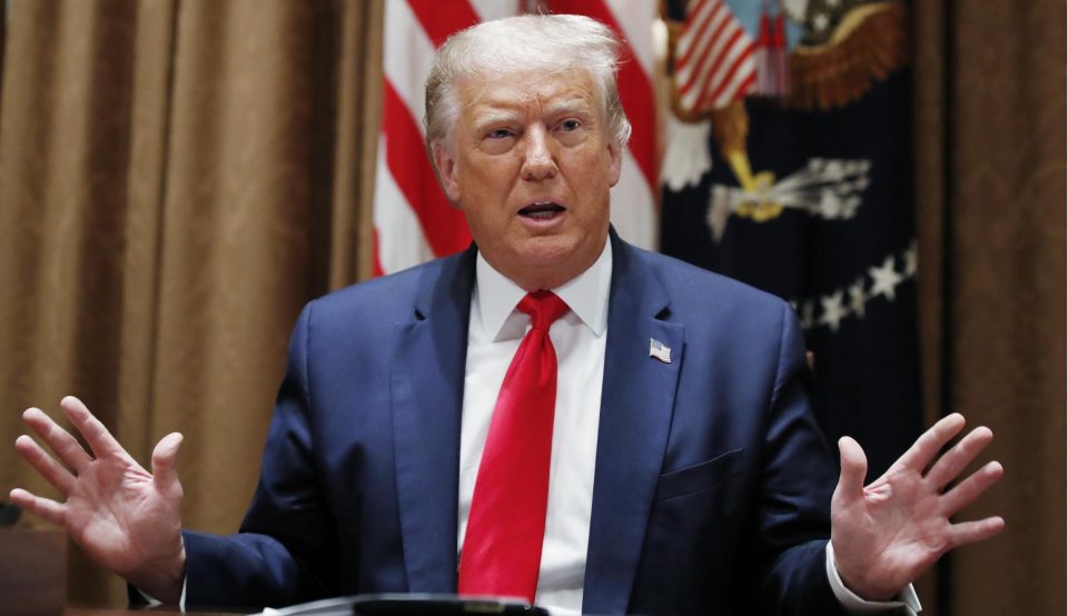 Twitter y Facebook eliminaron un video de Donald Trump tras afirmar información falsa sobre el coronavirus