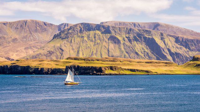 Alquiler barato y trabajo para inmigrantes: el sueño de vivir en una isla de Escocia ya es posible