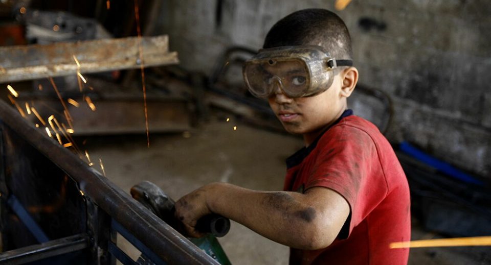Reglamentaron la autorización para el trabajo de niños entre 14 y 16 años en empresas familiares