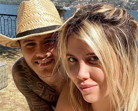 “Vueltita por el barrio”: Wanda Nara y Mauro Icardi pasearon por la Torre Eiffel y provocaron una catarata de memes