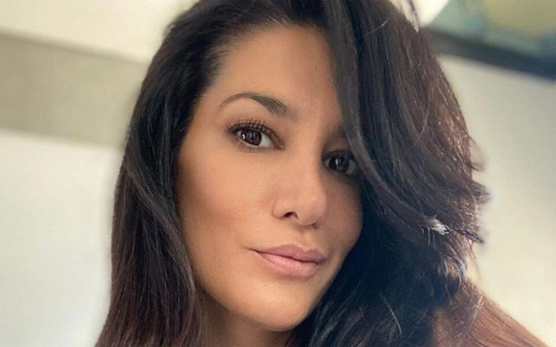 Súper despeinada, Silvina Escudero se grabó recién levantada de la cama