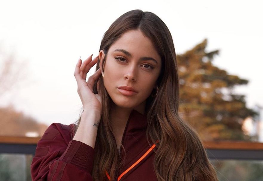 En ropa interior (color negro), Tini Stoessel deslumbró con su sensualidad