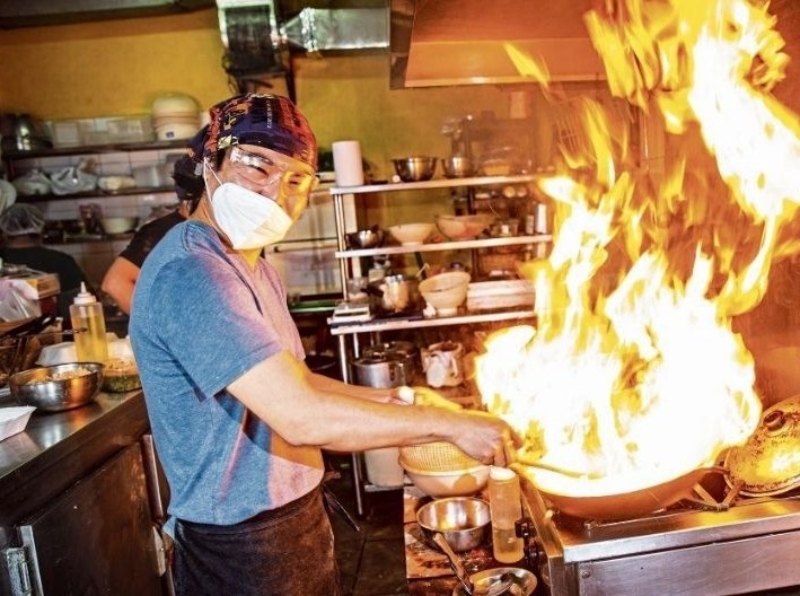 “No tengo novia porque todo el día huelo a pescado”: La confesión de Toshi de “Street Food Latinoamérica”