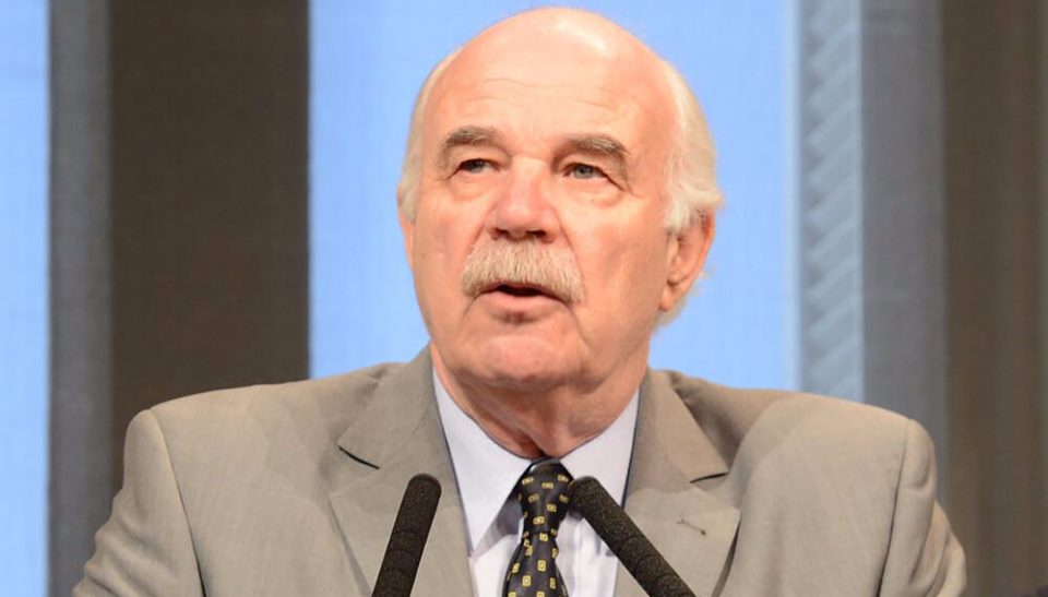 Murió el exministro Carlos Casamiquela: tenía coronavirus