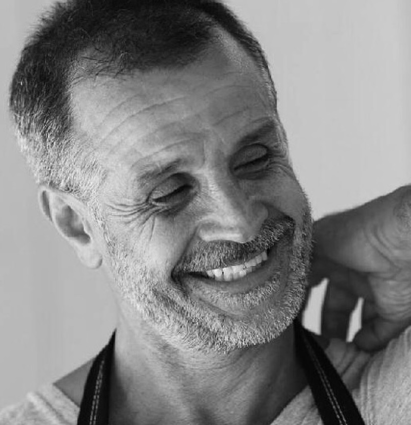 El plan de Christian Petersen para no suspender el asado del domingo: vacío al horno con papas