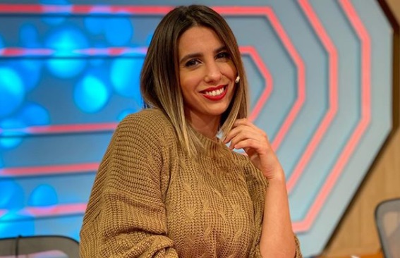 Cinthia Fernández arrancó la primavera en top y pantalón con brillos