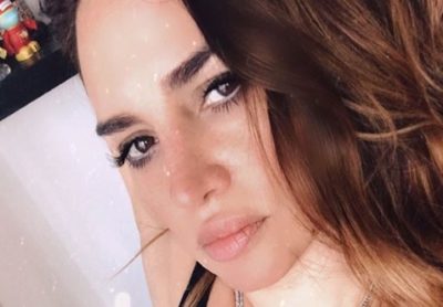 Con mirada penetrante a cámara, Belén Francese reflexionó: “Elijo ser feliz”