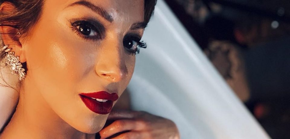 Noelia Marzol posó en lencería de encaje y le ganó al jueves