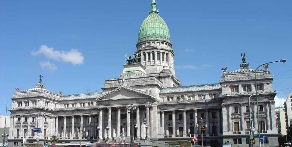 Buscan impulsar un proyecto unificado sobre etiquetado y alimentación saludable