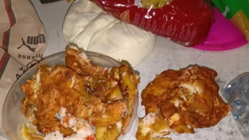 Escondió sierras en milanesas de pollo para ayudar a un preso a fugarse