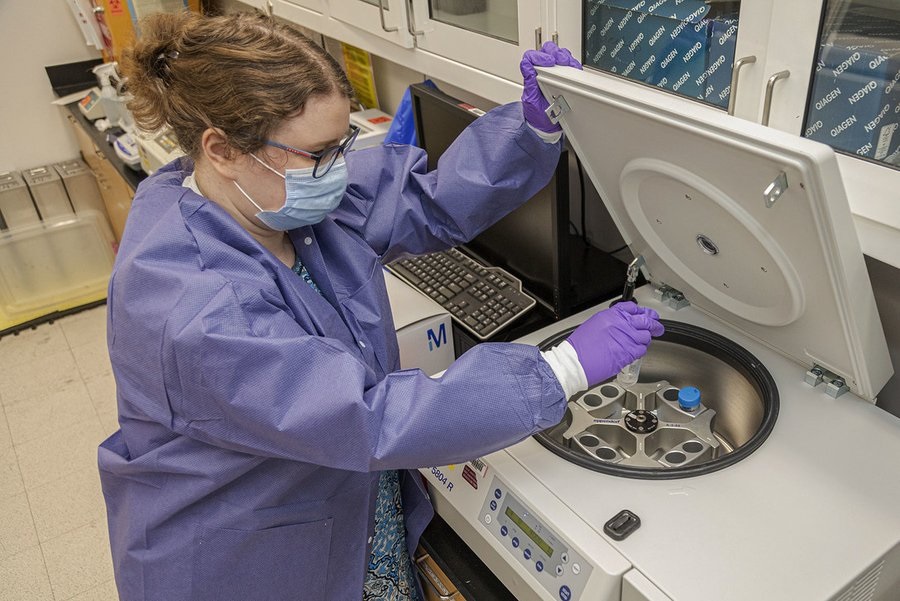 Investigadores creen que se podría crear una vacuna para “proteger ampliamente contra la infección por COVID-19”