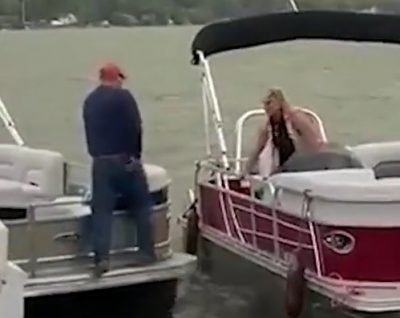 Una mujer se accidentó luego de que su novio le propusiera casamiento a bordo de una lancha