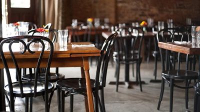 Salones y discotecas de Córdoba podrán funcionar como restaurantes