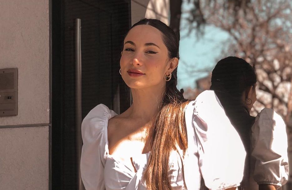 Magui Bravi despidió la noche con una body y pantalón (más boina): “Como se da vuelta todo”