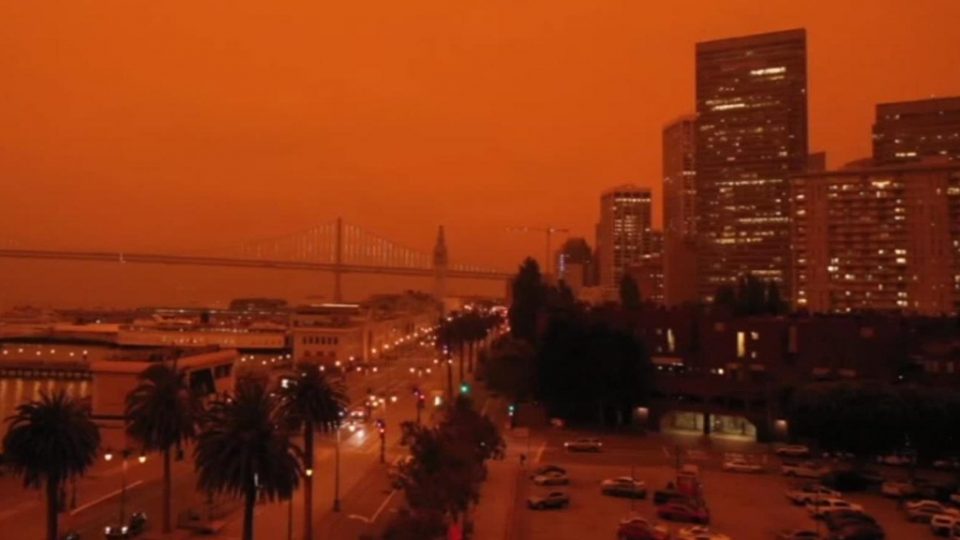 El cielo de San Francisco se tiñó de rojo por los incendios forestales