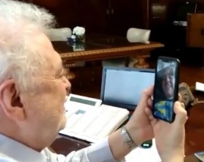 Diego Maradona hizo una videollamada con Ginés González García