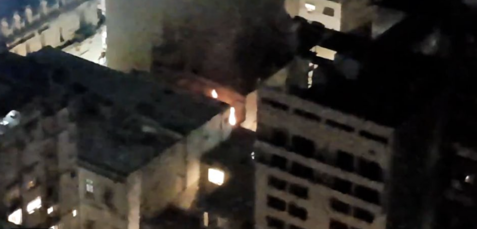 Incendio en el edificio de Elsa Serrano: hallaron un cuerpo carbonizado