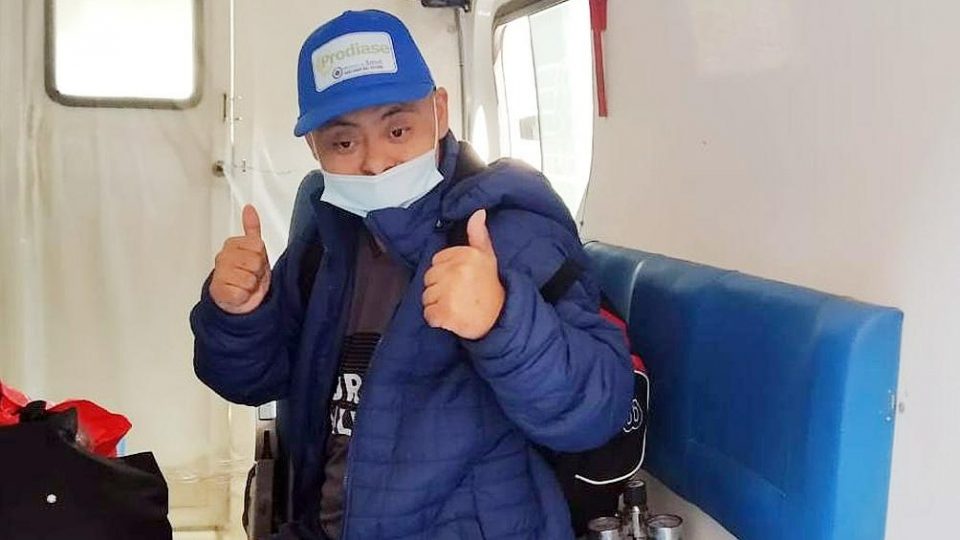“Muchas noches lloraba”: joven con síndrome de Down y cáncer venció al coronavirus