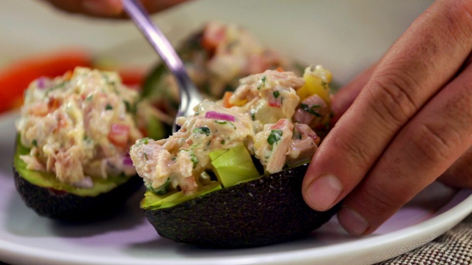Palta rellena con pollo: el paso a paso de tu próxima receta favorita