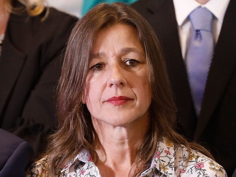 Sabina Frederic: “No se puede poner a un policía cuidando cada pedazo de tierra desocupada”