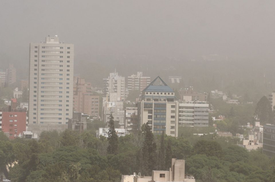 Martes con alerta de Viento Zonda en Mendoza