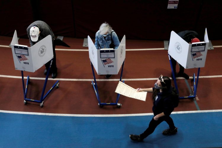 Elecciones en EEUU: El voto anticipado registra un récord de participación
