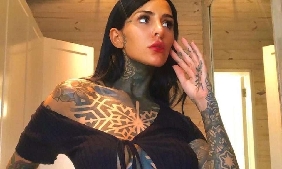 De espaldas y en ropa interior, Cande Tinelli mostró sus tatuajes más íntimos