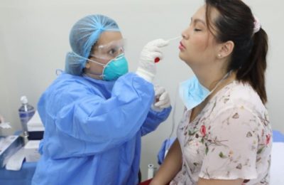 Coronavirus: se hizo un hisopado y sufrió la “perforación” de su cerebro