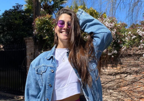 Frente al espejo, Ivana Nadal posó en top y colaless