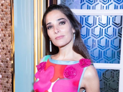 Juana Viale apostó por un diseño oriental de altísimo voltaje