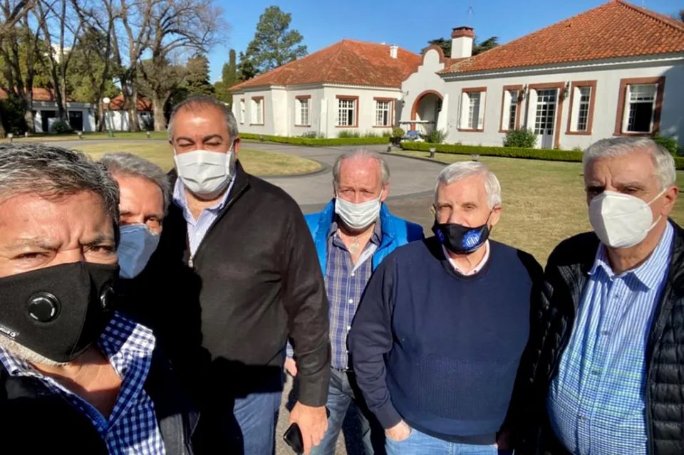 La CGT negocia un aumento en el aporte que pagan los monotributistas para las obras sociales