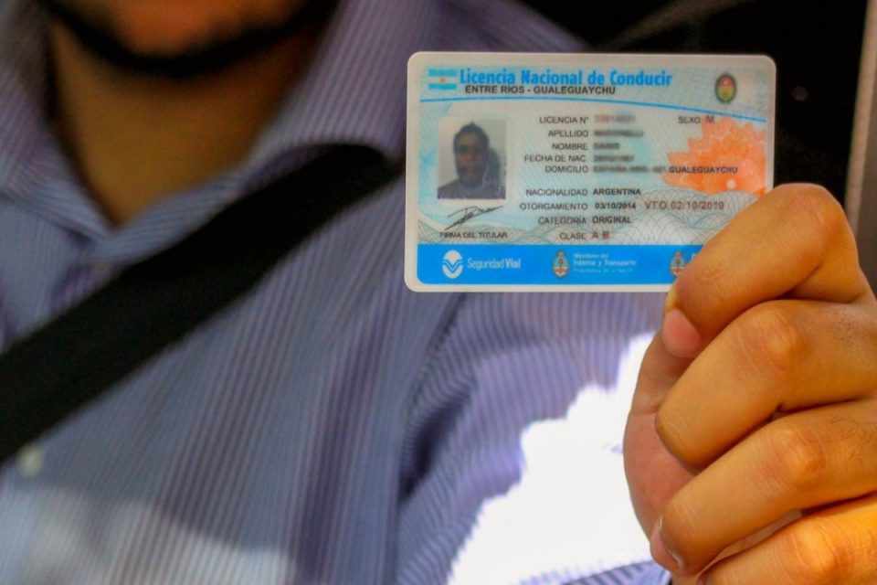 Extienden un año el vencimiento de las licencias de conducir