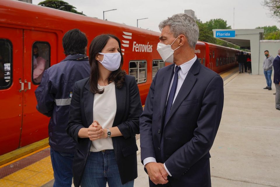 Mario Meoni junto a Soledad Martínez dieron por inaugurada la renovación de la estación Florida del Belgrano Norte