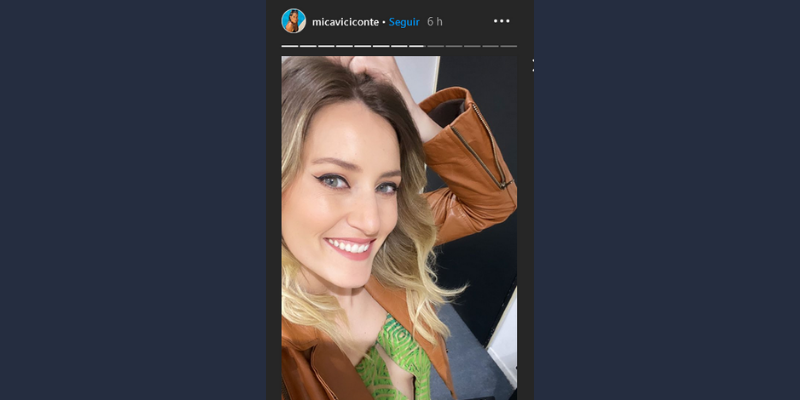 El look “hippie chic” de Mica Viciconte: un vestido verde y campera de cuero