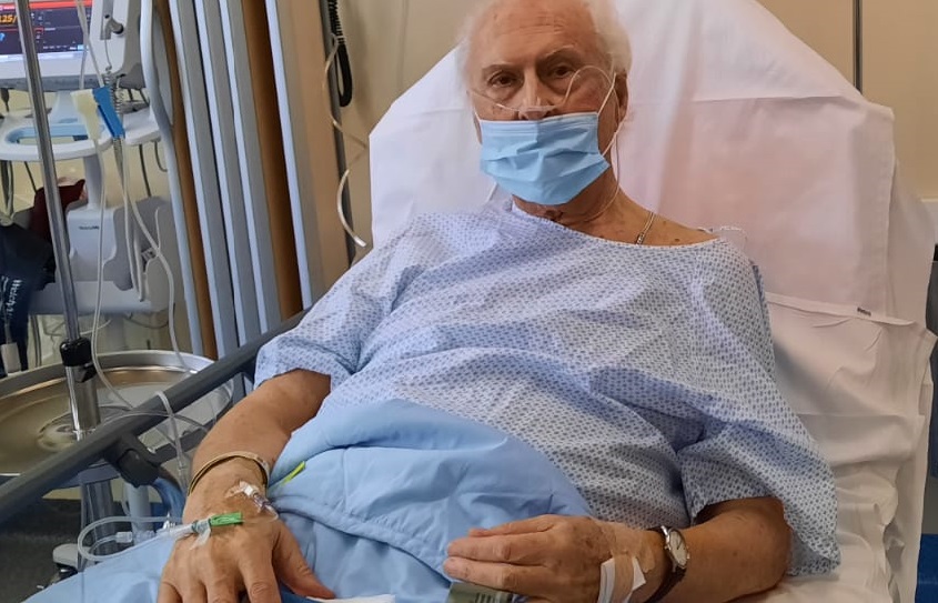 Internaron de urgencia a Pino Solanas en Francia