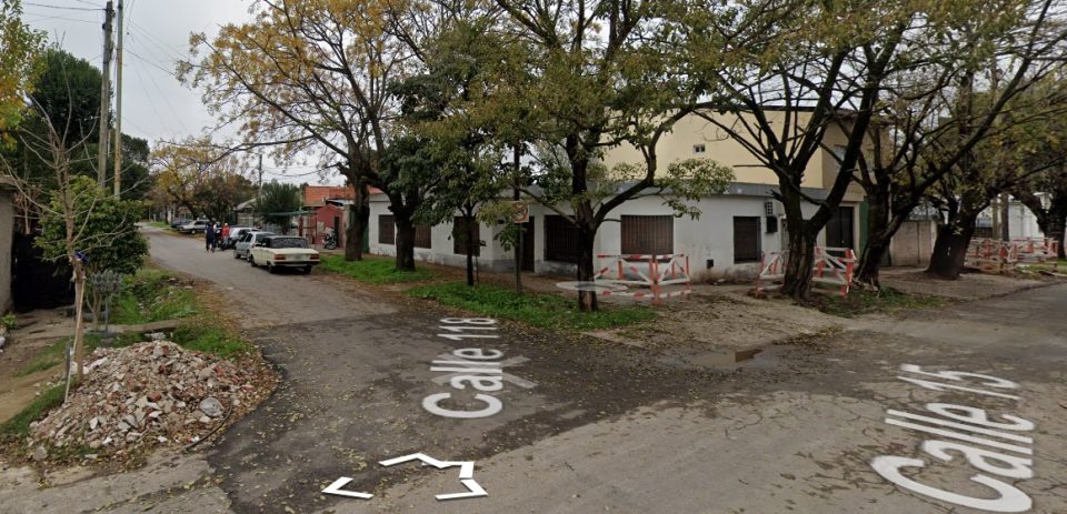 Un ladrón quiso robarle la camioneta y la víctima le sacó el arma, lo persiguió y lo mató