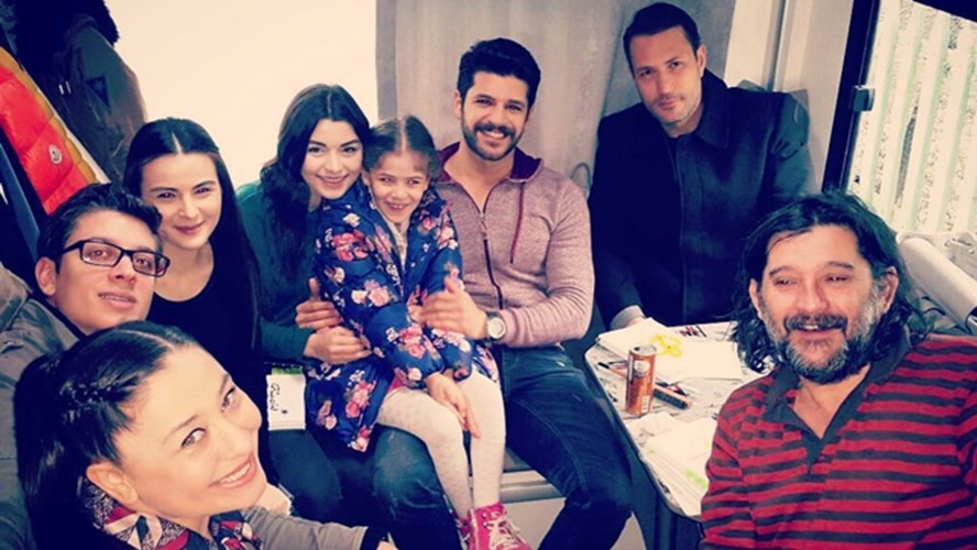 Los actores de “Elif” se divirtieron en el backstage de la serie y las imágenes se volvieron virales
