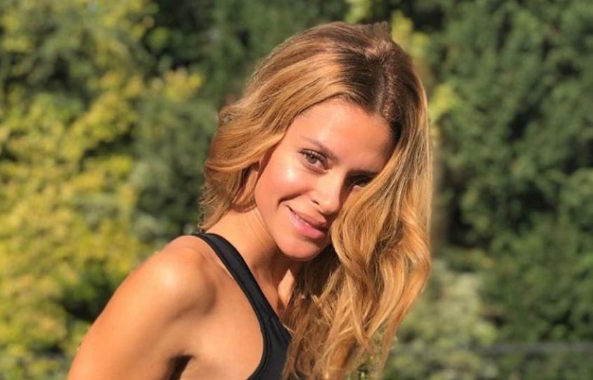 “A pelo revuelto”: el look de Vanina Escudero para posar en ropa interior (totalmente transparente)