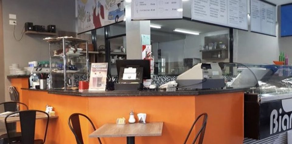 Asesinaron a un policía durante un asalto a una heladería de Ramos Mejía