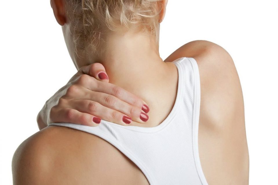 3 ejercicios para terminar (definitivamente) con los nudos en el cuello