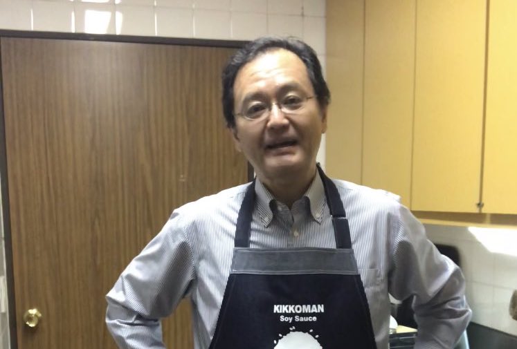 La memorable técnica del embajador japonés para preparar milanesas con puré