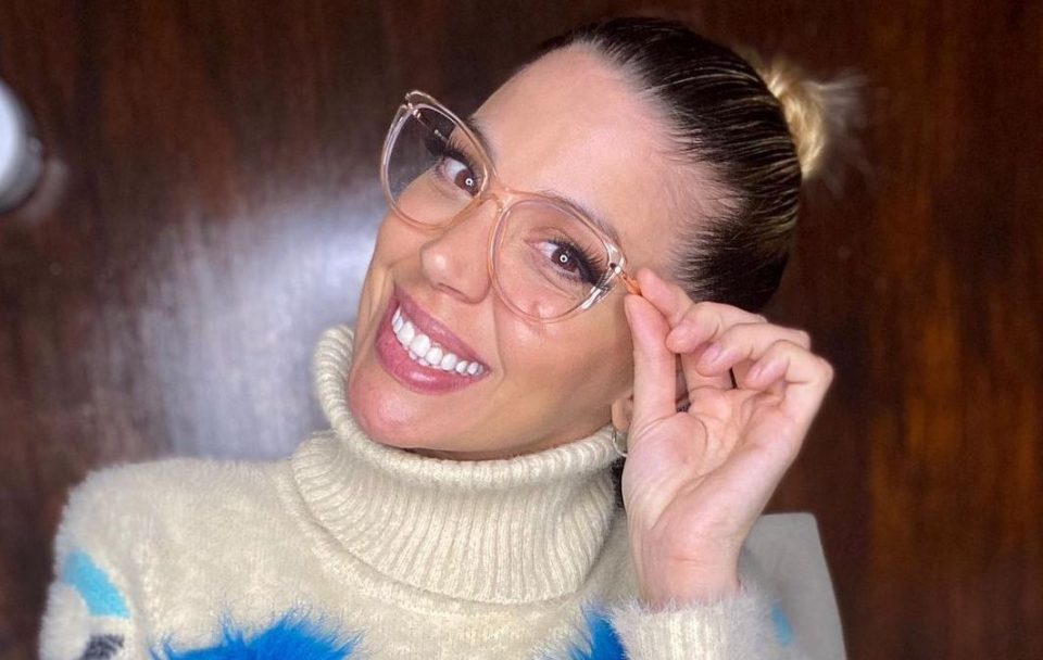 Virginia Gallardo posó en bikini y despertó suspiros: “Extrañando”