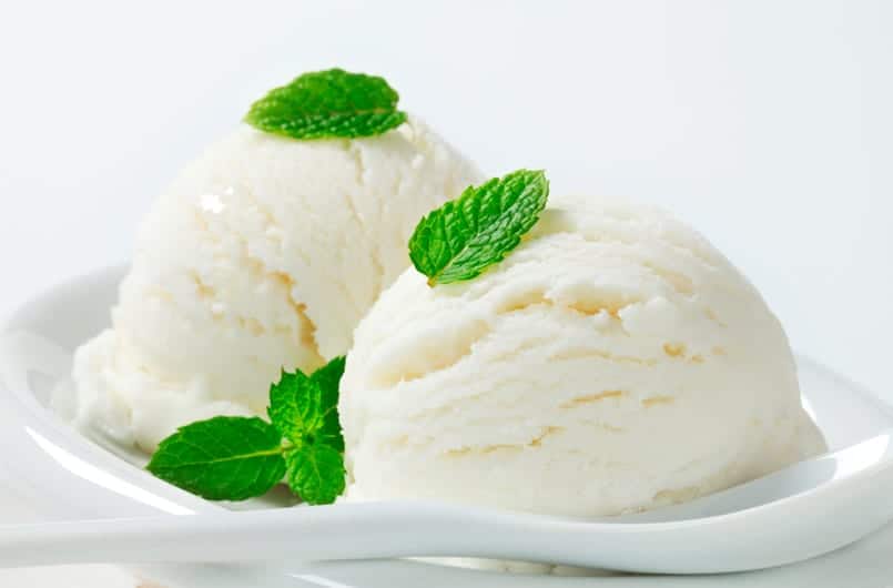 La receta definitiva para hacer un helado de limón al agua (ideal para el verano)