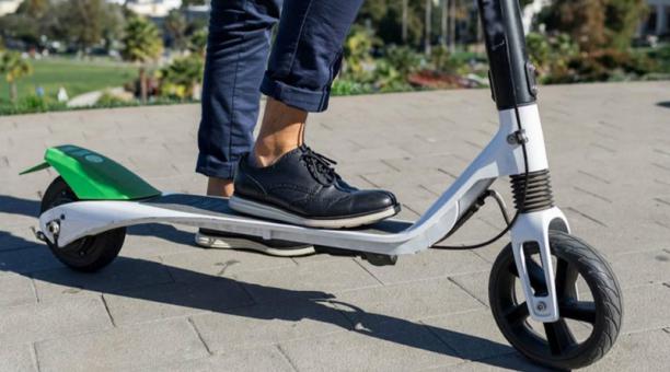 Monopatines y patinetas eléctricas sólo podrán circular por las calles y avenidas a una velocidad máxima de 30 km/h