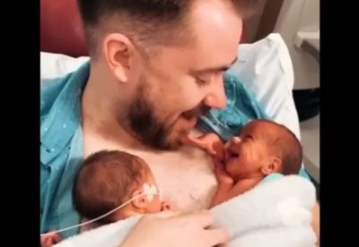 Video: un gemelo que nació “de milagro” sonríe al conocer a su padre