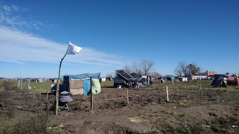 El gobierno bonaerense consiguió una nueva prórroga para el desalojo de la toma de tierras en Guernica
