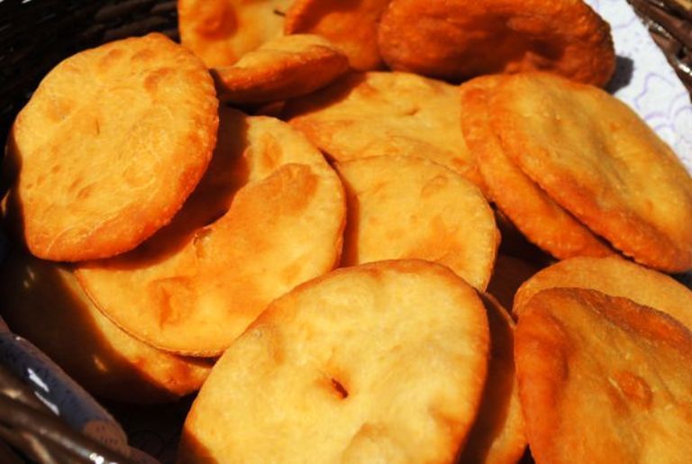 Tortas fritas al horno: una opción más saludable para este dulce clásico