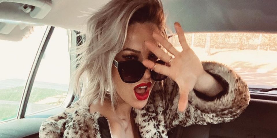 Sonrisa y top, la sensual postal de Noelia Marzol al límite de la censura