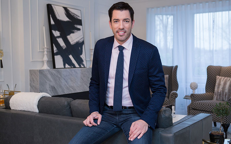 Drew Scott, de Hermanos a la obra, posó en una hamaca y les sacó una sonrisa a sus seguidores